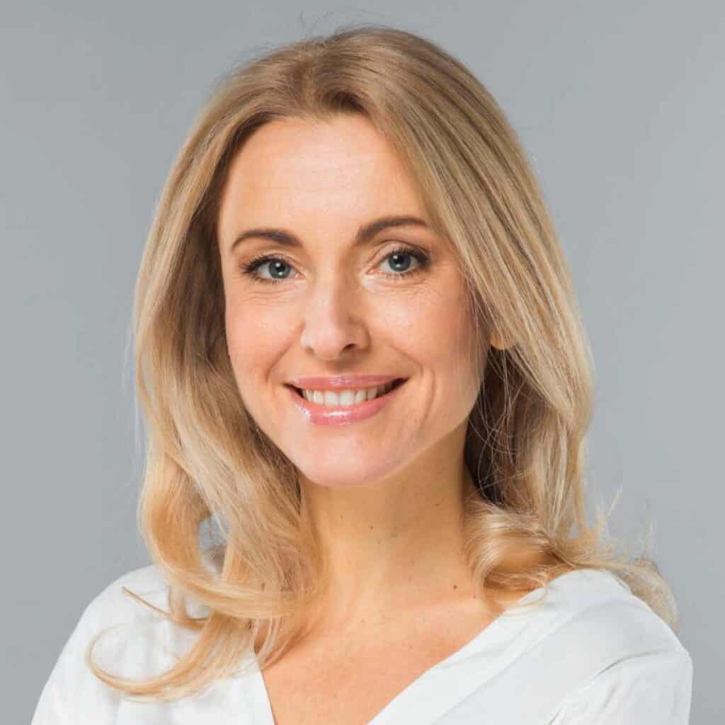 Porträt einer jungen Geschäftsfrau